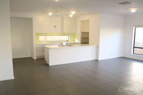 Property photo of 17 Kelan Street Clyde North VIC 3978