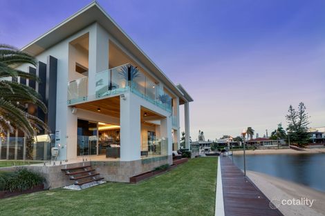 17 Grant Pl, Broadbeach Waters, QLD 4218