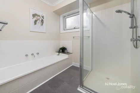 Property photo of 1 Considine Court Bayswater North VIC 3153