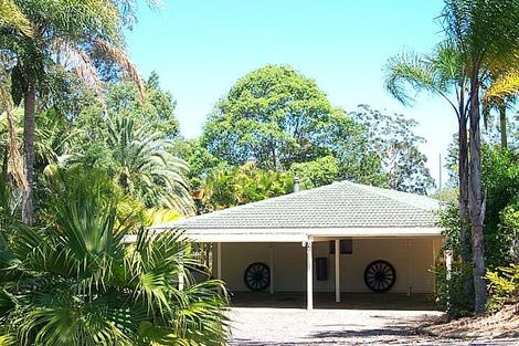 Property photo of 4 Lake Russell Drive Emerald Beach NSW 2456