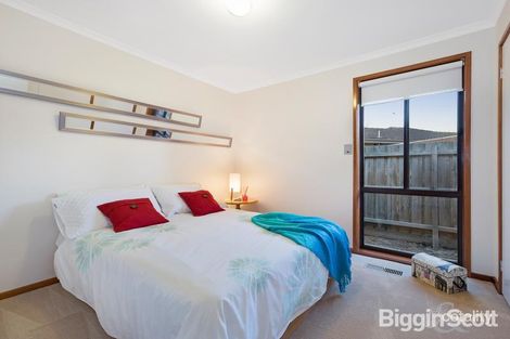 Property photo of 2 Roy Court Keysborough VIC 3173