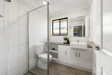 Property photo of 17 Whitewood Way Cotswold Hills QLD 4350