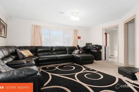 Property photo of 31 Samantha Crescent Cranbourne North VIC 3977