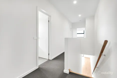 Property photo of 24 Marsden Court Mill Park VIC 3082