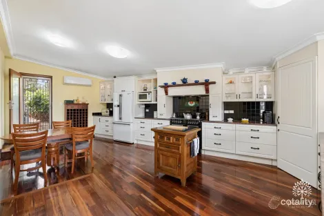 6 Graham Rd, Gooseberry Hill, WA 6076