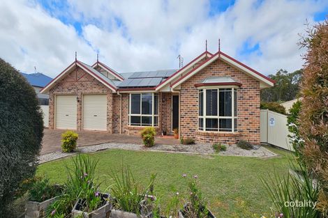17 Matthew Ct, Crows Nest, QLD 4355