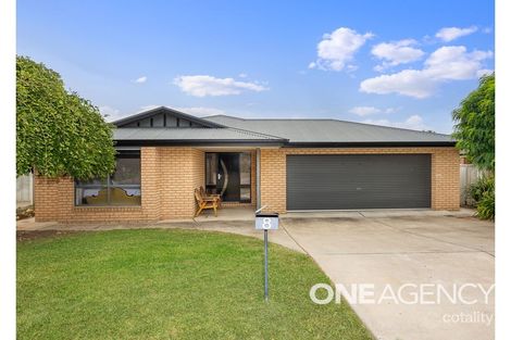 8 Walla Pl, Glenfield Park, NSW 2650