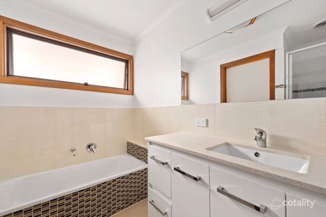 Property photo of 1/21 Quaintance Street Mount Waverley VIC 3149