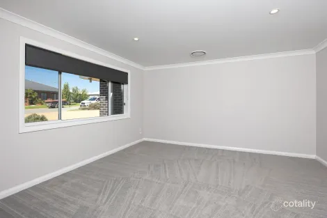 Property photo of 68 Paperbark Drive Forest Hill NSW 2651