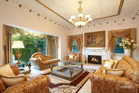Property photo of 15 Linlithgow Road Toorak VIC 3142