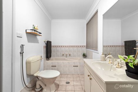 Property photo of 21 Freeman Circuit Ingleburn NSW 2565