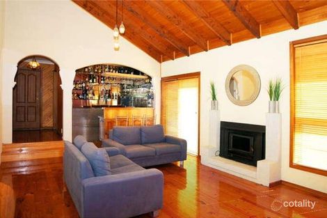 Property photo of 27 Thackeray Quadrant Avondale Heights VIC 3034