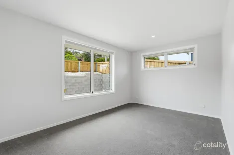 Property photo of 11 Vicary Place Rokeby TAS 7019