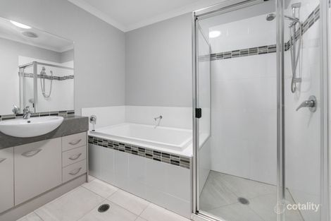 Property photo of 25 Steamview Court Burpengary QLD 4505