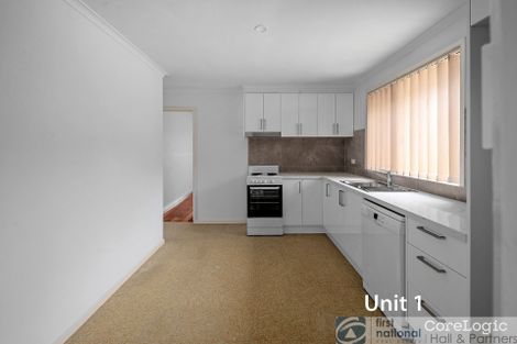 Property photo of 2/21 Redfern Crescent Eumemmerring VIC 3177