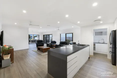 Property photo of 44 Paradise Parade Jacobs Well QLD 4208