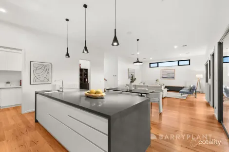 Property photo of 15 Clematis Avenue Ferntree Gully VIC 3156