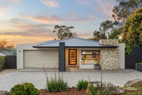 Property photo of 15 Clematis Avenue Ferntree Gully VIC 3156