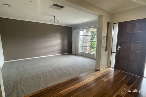 Property photo of 18 Stanhope Avenue Berwick VIC 3806