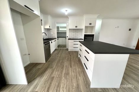 Property photo of 26 John Glenn Place Dubbo NSW 2830