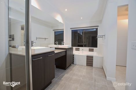 253 Saltwater Prom, Point Cook, VIC 3030