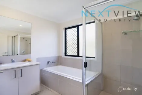 Property photo of 39 Wedgetail Street Fletcher NSW 2287