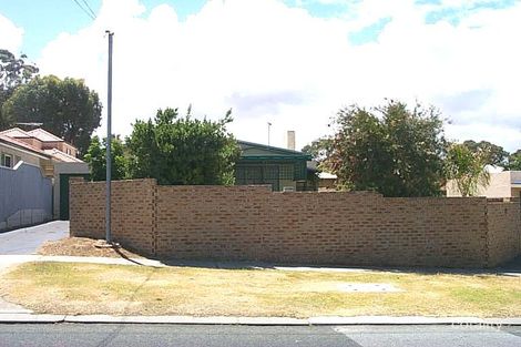 42 Deanmore Rd, Scarborough, WA 6019