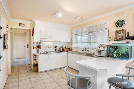 Property photo of 37 Welwyn Parade Deer Park VIC 3023