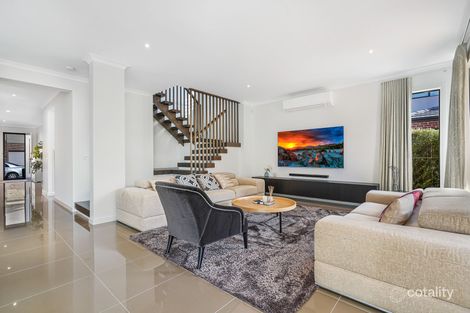 Property photo of 3 Milliners Avenue Keysborough VIC 3173