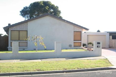 17 Crossdale Rise, Endeavour Hills, VIC 3802