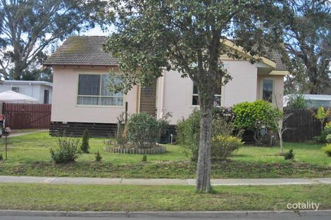 Property photo of 4 Jindabyne Avenue Chadstone VIC 3148