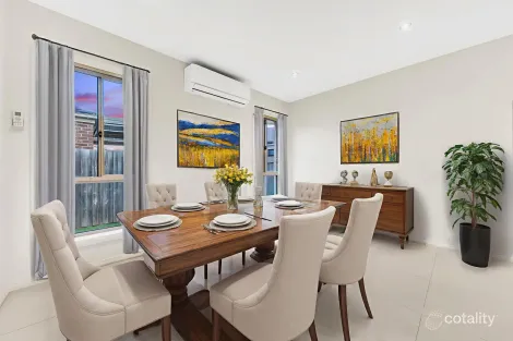 Property photo of 1 Red Robin Road Truganina VIC 3029