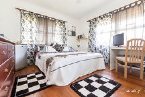 Property photo of 45 Whiting Street Labrador QLD 4215