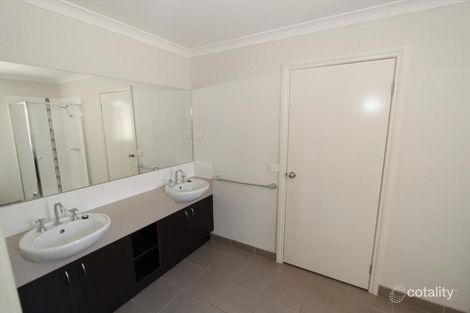 Property photo of 7 Shearwater Way Harkness VIC 3337
