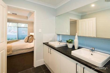Property photo of 28 Delphine Avenue Dianella WA 6059