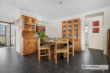 Property photo of 33 Sundown Drive Kelso NSW 2795