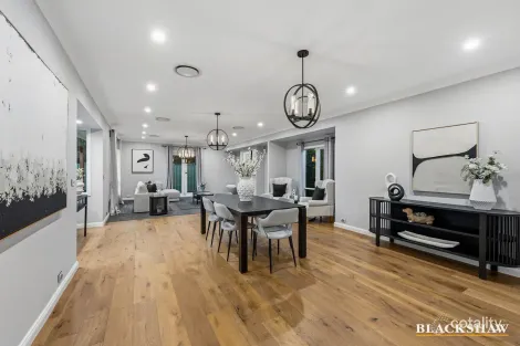 Property photo of 6 Mariners Court Jerrabomberra NSW 2619