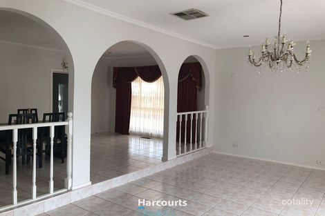 Property photo of 21 Lockwood Grove Thomastown VIC 3074