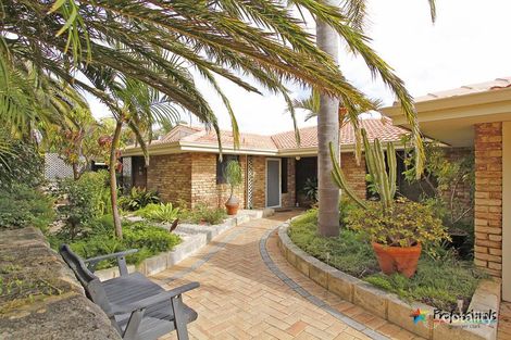 16 Palm Crst, Ballajura, WA 6066