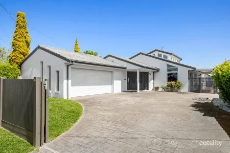 12 Ingrid Ct, Herne Hill, VIC 3218