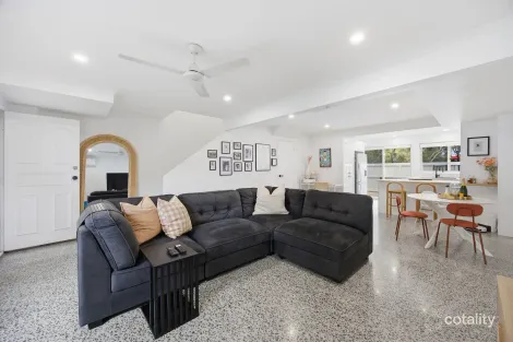 13/18 Bottlewood Ct, Burleigh Waters, QLD 4220