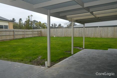 Property photo of 106 Cook Street Drouin VIC 3818