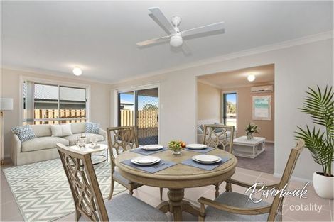 Property photo of 23 Young Circuit Elderslie NSW 2570