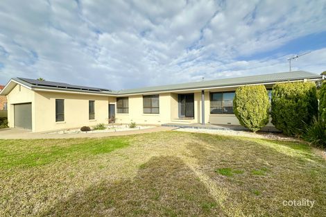 Property photo of 22 Clifton Boulevard Griffith NSW 2680
