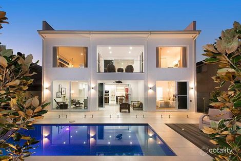 92 Linacre Cres, Carindale, QLD 4152