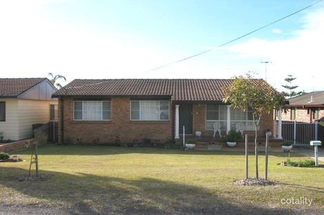 8 Malana Ave, Bateau Bay, NSW 2261