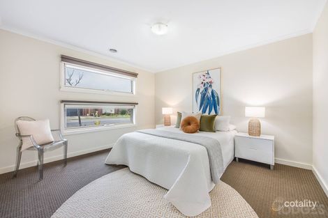 Property photo of 19 Brockwell Crescent Manor Lakes VIC 3024