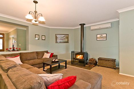 Property photo of 2 Sovereign Way Samford Valley QLD 4520