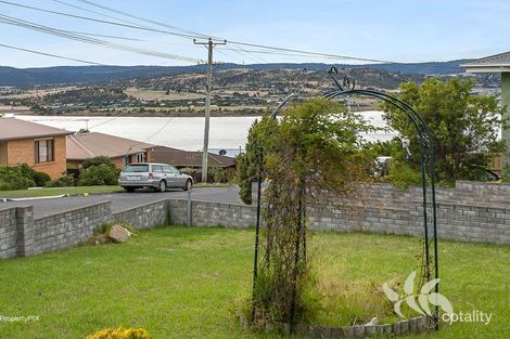 Property photo of 33 Bay Road Midway Point TAS 7171