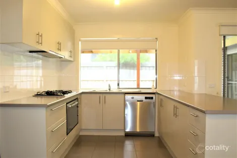 Property photo of 19 Tobruk Street Warragul VIC 3820